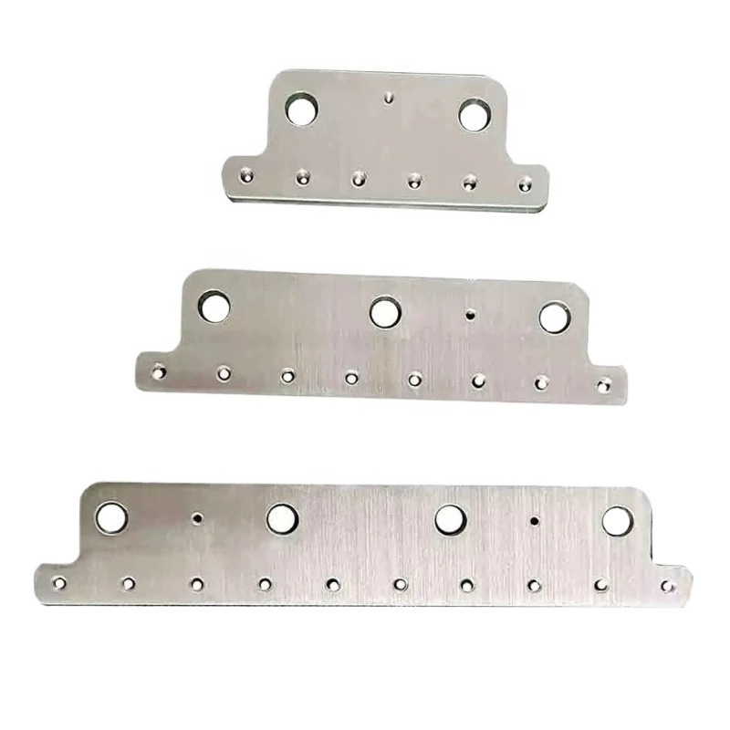 Energy Storage Rack - カスタム断熱クラスAフレキシブル66160 Lバッテリーバスバー2P 3P 4P固定ブラケット銅コネクター（リチウムエネルギー貯蔵用）